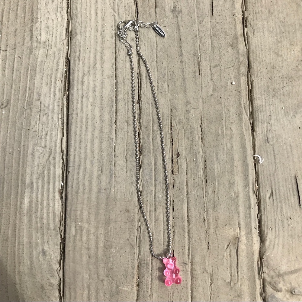 FREE DOLLSKILL NECKLACE